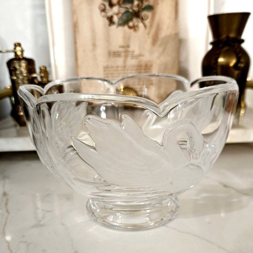 Vintage Teleflora 24% Lead Crystal Frosted Swan Footed Bowl, Made in France